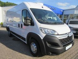 Eisweiß Gebraucht 2024 Citroën Jumper Van / Kleinbus | 27.390 € (Etwas zu teuer)