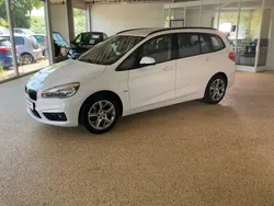 Weiß Gebraucht 2018 BMW 216 Gran Tourer Sport Line Van / Kleinbus | 17.910 € (Fairer Preis)
