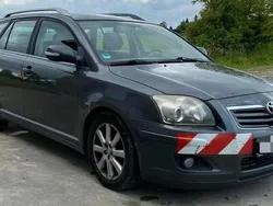 Grau Gebraucht 2008 Toyota Avensis Kombi | 1.799 € (Fairer Preis)