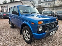 Blau Gebraucht 2017 Lada Urban SUV | 8.500 € (Etwas zu teuer)