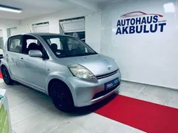 Silber Gebraucht 2005 Daihatsu Sirion Kleinwagen | 1.990 € (Teuer)