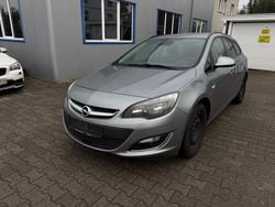 Silber Gebraucht 2013 Opel Astra Edition Kombi | 2.999 € (Guter Preis)