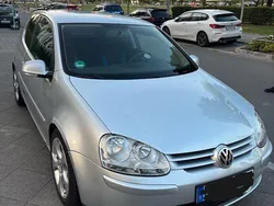 Silber Gebraucht 2005 VW Golf IV Comfortline Limousine | 4.300 € (Teuer)