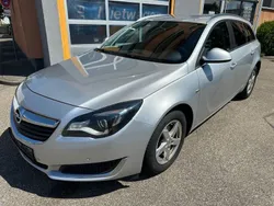 Silber Gebraucht 2016 Opel Insignia Edition Kombi | 5.900 € (Fairer Preis)