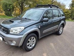Grau Gebraucht 2005 Toyota RAV4 SUV | 4.490 € (Guter Preis)