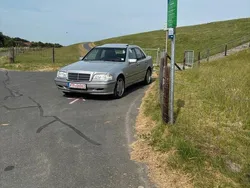 Silber Gebraucht 1998 Mercedes C240 Limousine | 9.300 € (Fairer Preis)