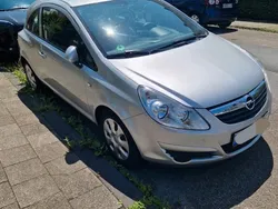 Silber Gebraucht 2008 Opel Corsa Edition Limousine | 4.050 € (Fairer Preis)