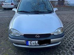 Silber Gebraucht 1999 Opel Corsa Kleinwagen | 850 € (Fairer Preis)