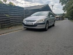 Grau Gebraucht 2002 Peugeot 307 Kombi | 1.100 € (Guter Preis)