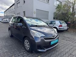 Grau Gebraucht 2013 Toyota Verso-S Cool Limousine | 3.300 € (Superpreis)
