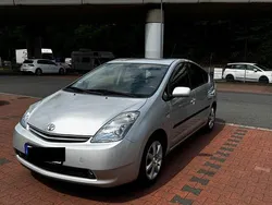 Silber Gebraucht 2006 Toyota Prius Kleinwagen | 5.800 € (Etwas zu teuer)