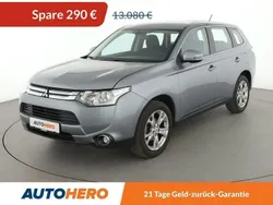 Grau Gebraucht 2015 Mitsubishi Outlander Classic Collection SUV | 12.790 € (Guter Preis)