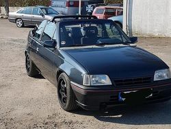 Schwarz Gebraucht 1988 Opel Kadett Cabrio | 2.500 €