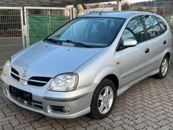 Silber Gebraucht 2005 Nissan Almera Tino Acenta+ Van / Kleinbus | 2.340 € (Etwas zu teuer)