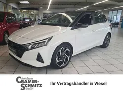 Weiß Gebraucht 2021 Hyundai i20 Trend Limousine | 13.990 € (Fairer Preis)