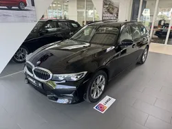 Schwarz 2 Gebraucht 2021 BMW 330e Sport Line Kombi | 28.490 € (Guter Preis)