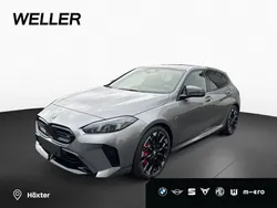 Skyscraper grau (grau) Gebraucht 2024 BMW M135 Comfort Edition Kleinwagen | 53.880 €