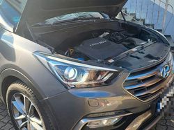 Grau Gebraucht 2017 Hyundai Santa Fe Premium SUV | 17.599 € (Guter Preis)
