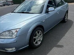 Blau Gebraucht 2005 Ford Mondeo Limousine | 1.000 €