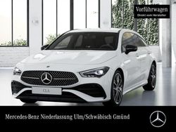 Weiß Gebraucht 2025 Mercedes CLA200 AMG Limousine | 200.000 €