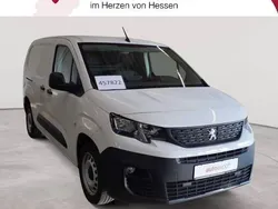 Schneeweiß Gebraucht 2019 Peugeot Partner Premium Van / Kleinbus | 13.990 € (Guter Preis)
