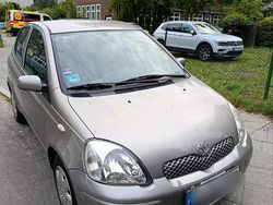 Gold Gebraucht 2004 Toyota Yaris Kleinwagen | 2.450 € (Fairer Preis)