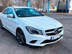 Weiß Gebraucht 2014 Mercedes CLA180 Edition Limousine | 16.800 € (Etwas zu teuer)
