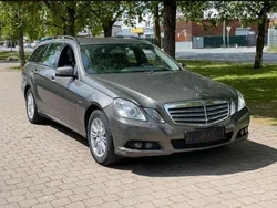 Indiumgrau metalliclack Gebraucht 2010 Mercedes E300 Kombi | 5.199 €