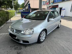 Silber Gebraucht 2004 VW Golf V Limousine | 2.300 € (Teuer)
