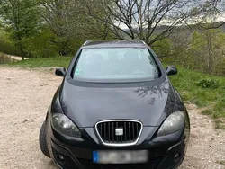 Schwarz Gebraucht 2010 Seat Altea XL Van / Kleinbus | 2.400 € (Fairer Preis)