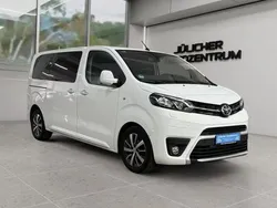 Weiß Gebraucht 2017 Toyota Proace Verso Comfort Kombi | 23.990 € (Superpreis)
