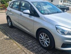 Silber Gebraucht 2017 BMW 220 Active Tourer Van / Kleinbus | 14.900 € (Guter Preis)