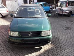 Grün Gebraucht 1998 VW Polo Kleinwagen | 333 €