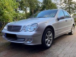 Silber Gebraucht 2005 Mercedes C180 Limousine | 2.100 € (Superpreis)