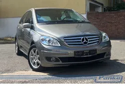 Silber Gebraucht 2006 Mercedes B170 Van / Kleinbus | 6.490 €