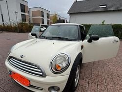 Beige Gebraucht 2010 Mini ONE Kleinwagen | 2.000 € (Guter Preis)