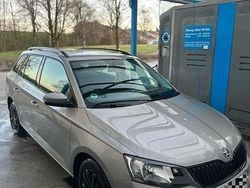 Grau Gebraucht 2017 Skoda Fabia Kombi | 6.650 € (Guter Preis)