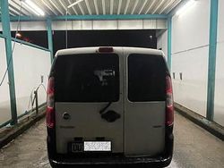 Weiß Gebraucht 2006 Fiat Doblò Van / Kleinbus | 1.500 €