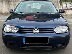 Blau Gebraucht 2001 VW Golf IV Edition Kleinwagen | 3.990 € (Fairer Preis)