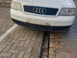 Weiß Gebraucht 1998 Audi A6 Limousine | 900 € (Guter Preis)