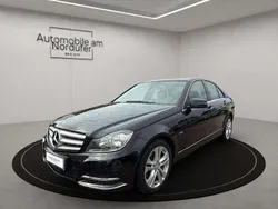 Schwarz metallic Gebraucht 2011 Mercedes C180 Limousine | 10.590 € (Fairer Preis)