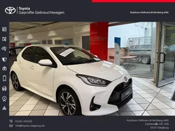 Weiß Neu 2025 Toyota Yaris Hybrid Limousine | 24.990 € (Fairer Preis)