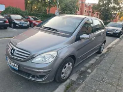 Grau Gebraucht 2006 Mercedes B150 Van / Kleinbus | 3.220 € (Guter Preis)