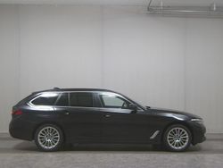 Black saphire metallic Gebraucht 2022 BMW 520 Performance Kombi | 24.780 €