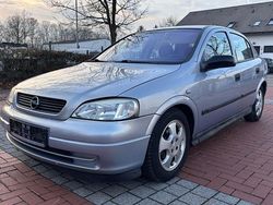 Silber Gebraucht 2001 Opel Astra Elegance Limousine | 2.000 € (Fairer Preis)