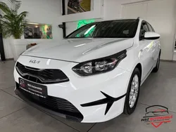 Weiß Gebraucht 2023 Kia Ceed Sportswagon Kombi | 18.980 € (Guter Preis)
