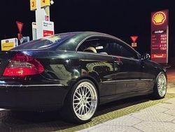 Schwarz Gebraucht 2006 Mercedes CLK320 Avantgarde Coupé | 7.800 € (Fairer Preis)