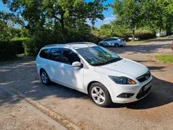 Weiß Gebraucht 2009 Ford Focus Kombi | 3.200 € (Fairer Preis)