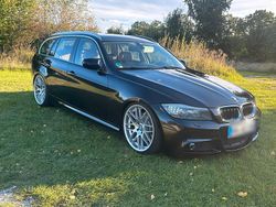 Schwarz Gebraucht 2011 BMW 330 M Performance Kombi | 13.890 € (Teuer)