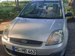 Silber Gebraucht 2006 Ford Fiesta Kleinwagen | 800 € (Superpreis)
